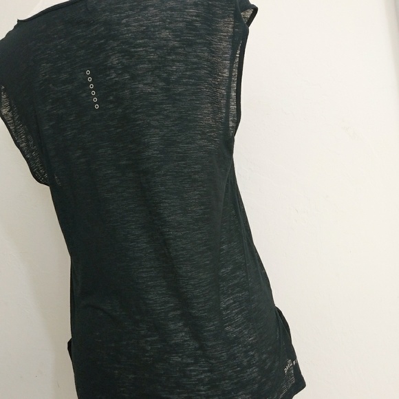 Nike dri fit sleeves less black t shirt
Size S - Picture 4 of 6